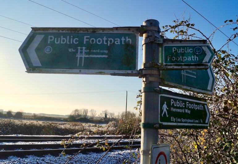 Hereward-Way-Footpath-Signs-Ely